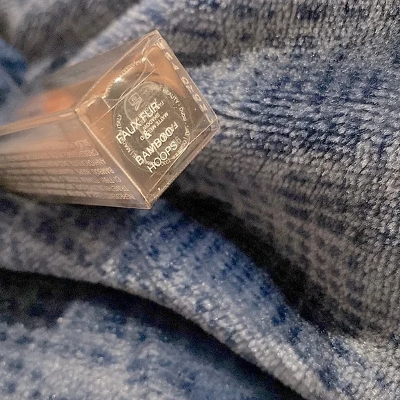 Huda beauty matte & melted shadows - Picture 2 of 2